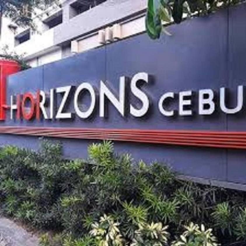 Horizon 101 A1 Shortwalk Robinson Mall Mango Square Bars Free Pool Cebu Extérieur photo
